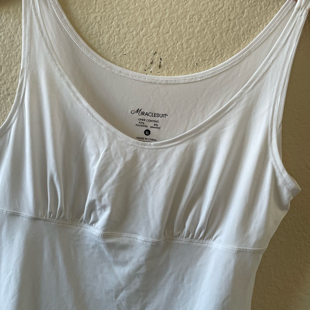 Miraclesuit Solid White Lightweight Everyday Shap… - image 6